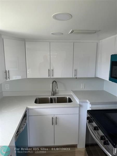 Image 3 of 6 For 608 Monaco M  608