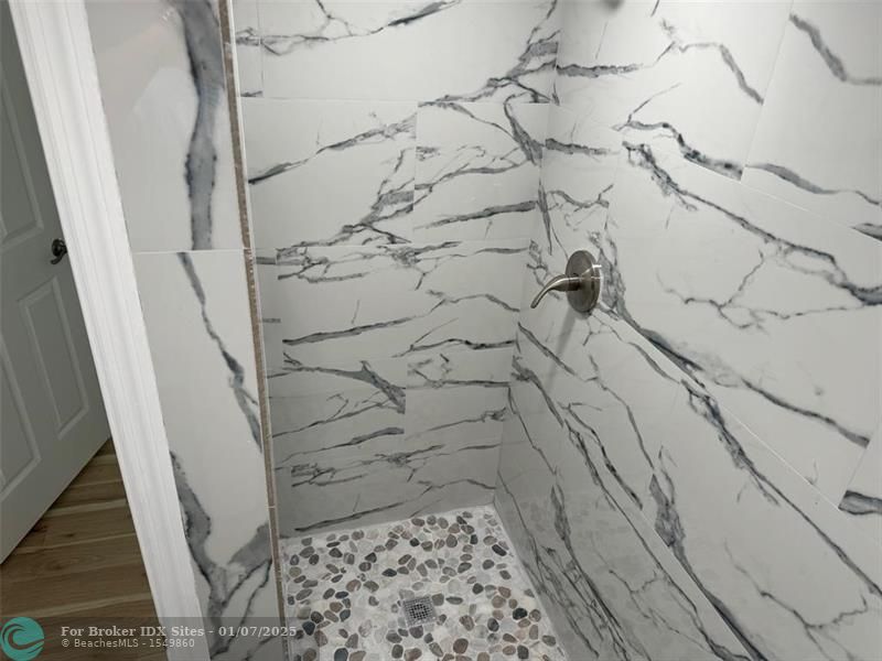 Image 5 of 6 For 608 Monaco M  608