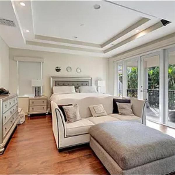 Image 22 of 36 For 9862 Palma Vista Way
