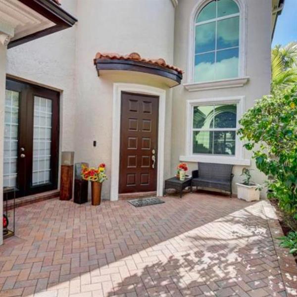 Image 8 of 36 For 9862 Palma Vista Way