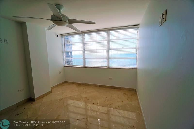 Image 39 of 72 For 7135 Collins Ave  1626