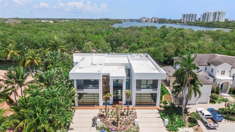 Image 29 of 81 For 681 Golden Harbour Drive
