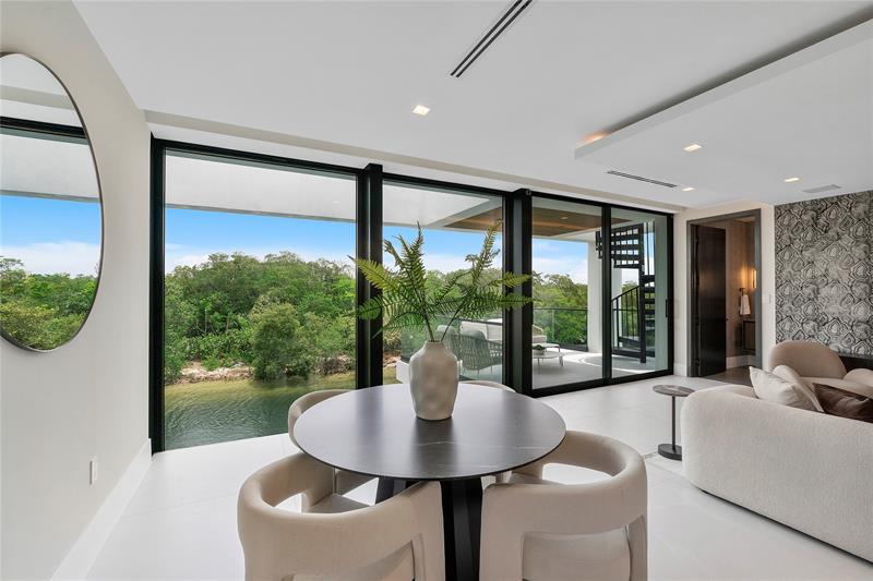 Image 37 of 81 For 681 Golden Harbour Drive