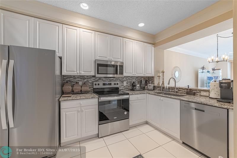 Image 11 of 32 For 21486 Saint Andrews Grand Cir.