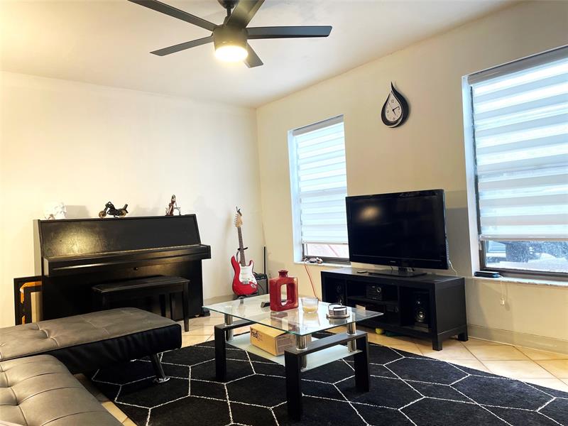 Image 5 of 13 For 42 Matador Ln  #5-24
