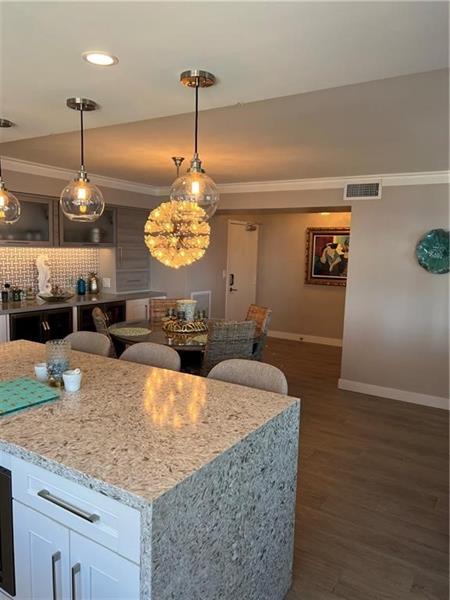 Image 12 of 35 For 5200 Ocean Blvd  914a