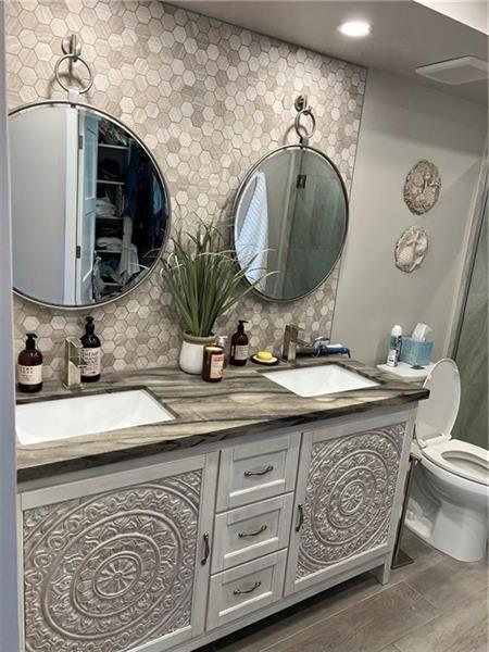 Image 26 of 35 For 5200 Ocean Blvd  914a