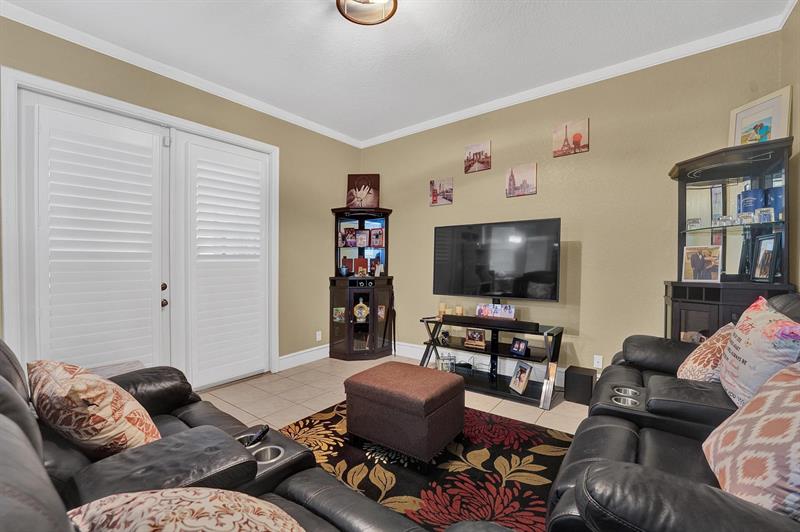 Image 13 of 41 For 15021 18th St