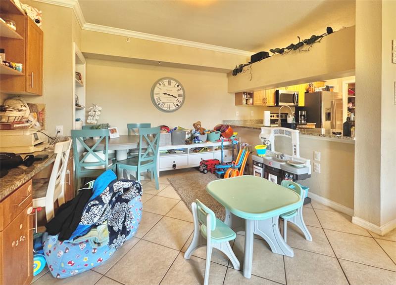 Image 11 of 17 For 6510 Emerald Dunes Dr  301