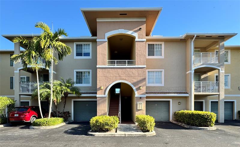Image 2 of 17 For 6510 Emerald Dunes Dr  301
