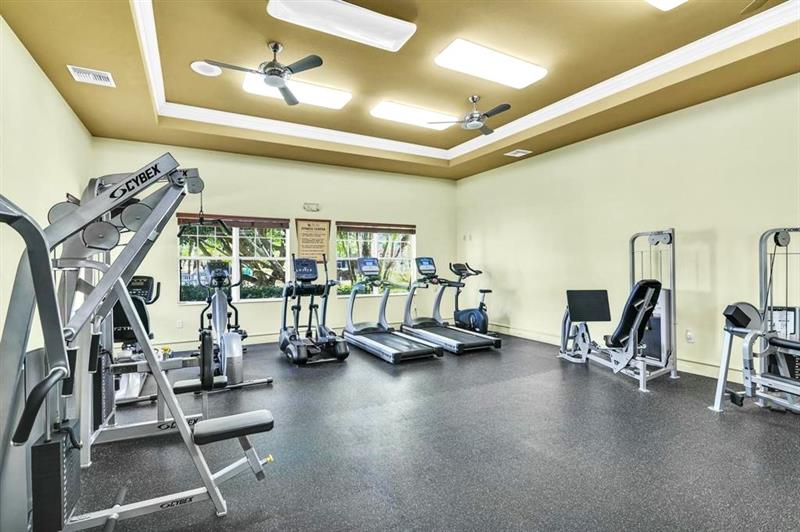 Image 4 of 17 For 6510 Emerald Dunes Dr  301
