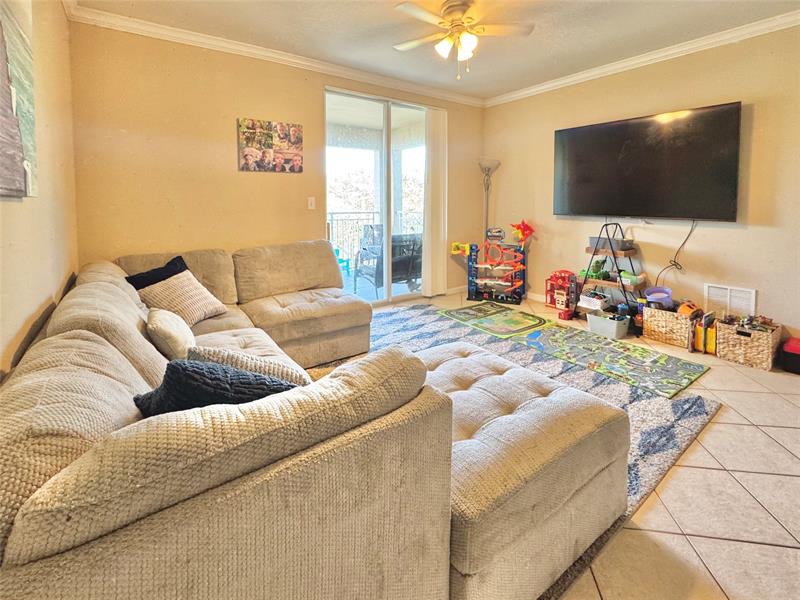 Image 6 of 17 For 6510 Emerald Dunes Dr  301