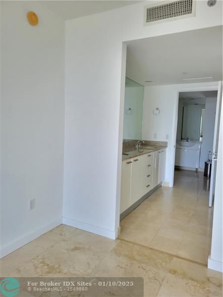 Image 8 of 24 For 1850 Ocean Dr  4406