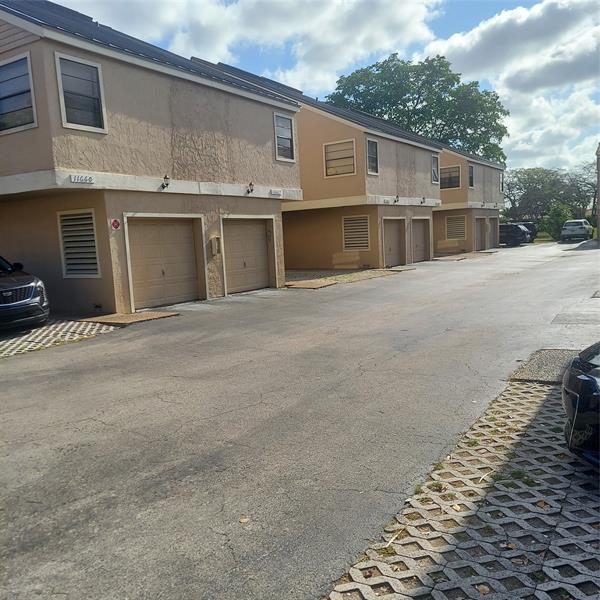 Image 3 of 15 For 11668 20th Dr  11668