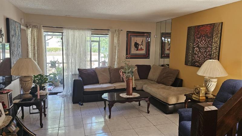 Image 5 of 15 For 11668 20th Dr  11668