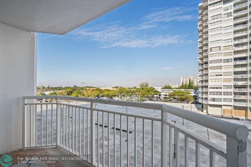 Image 21 of 21 For 18021 Biscayne Blvd  504