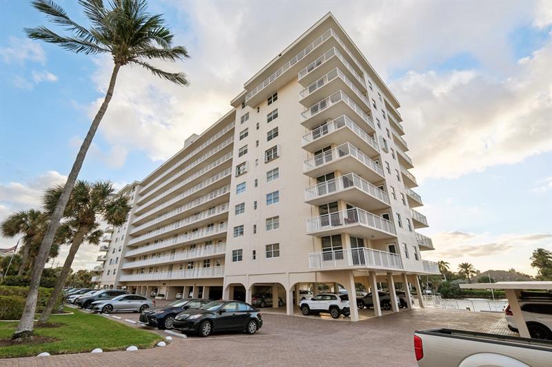 Image 11 of 39 For 1050 Hillsboro Mile  406w