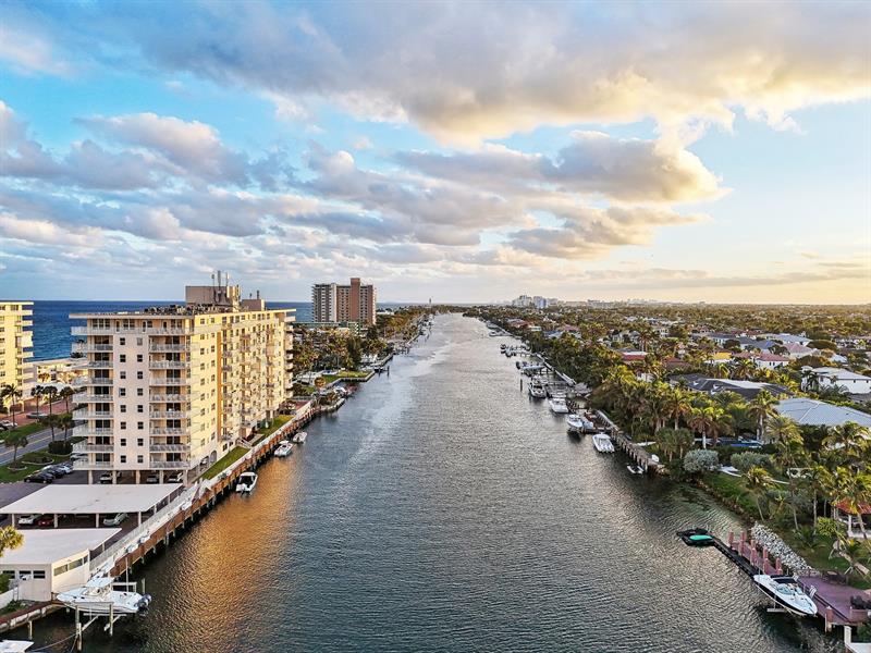 Image 8 of 39 For 1050 Hillsboro Mile  406w