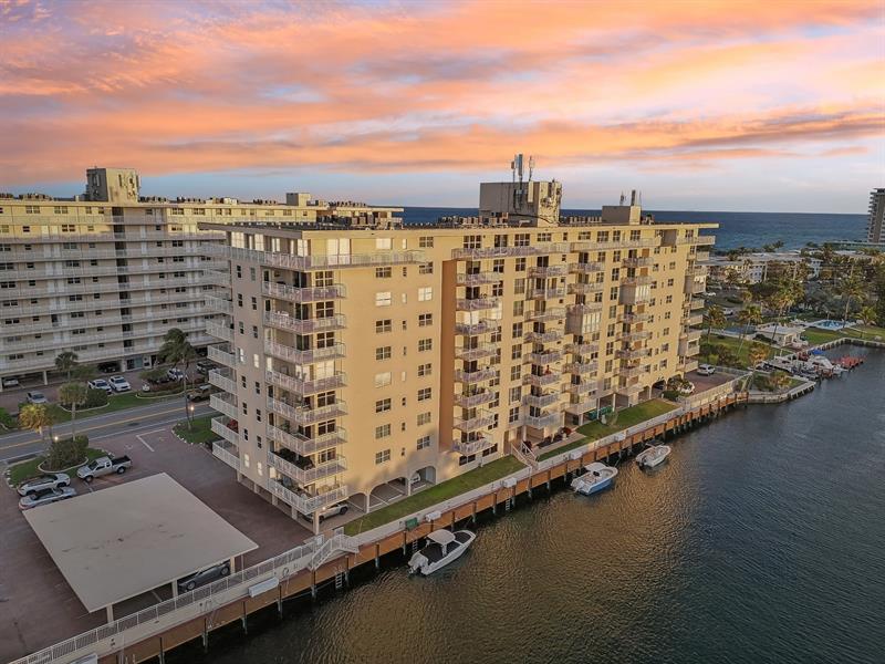 Image 9 of 39 For 1050 Hillsboro Mile  406w