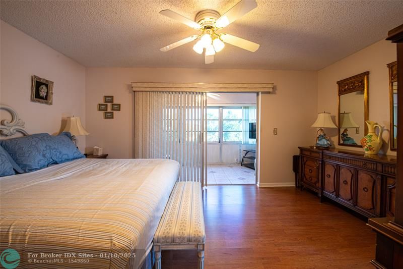 Image 11 of 33 For 6750 Royal Palm Blvd  312e