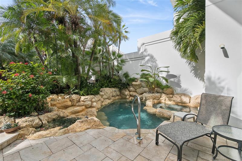 Image 12 of 60 For 2494 Ocean Blvd  F