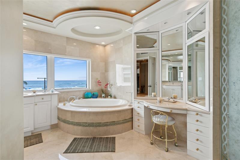 Image 17 of 60 For 2494 Ocean Blvd  F