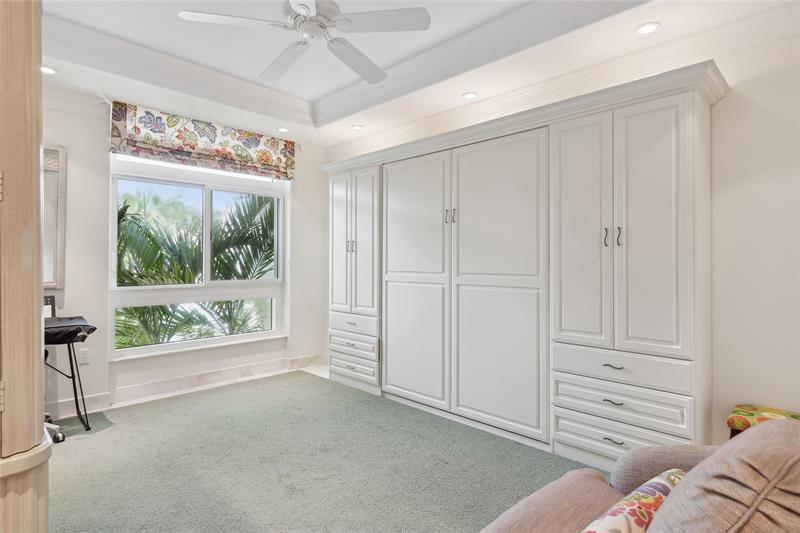 Image 21 of 60 For 2494 Ocean Blvd  F