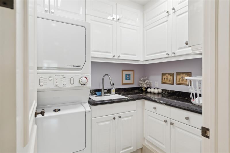 Image 23 of 60 For 2494 Ocean Blvd  F