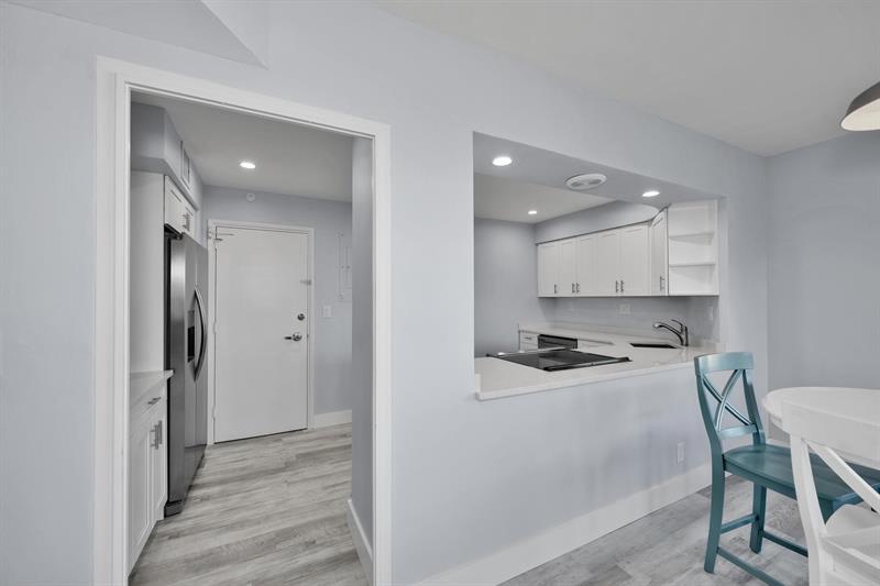 Image 21 of 29 For 3200 36th St  509