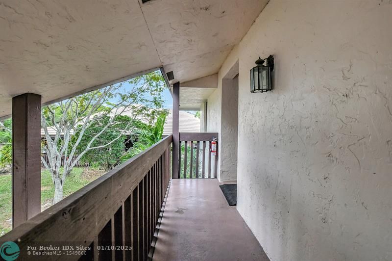 Image 6 of 34 For 9328 Sabal Ridge Cir  B