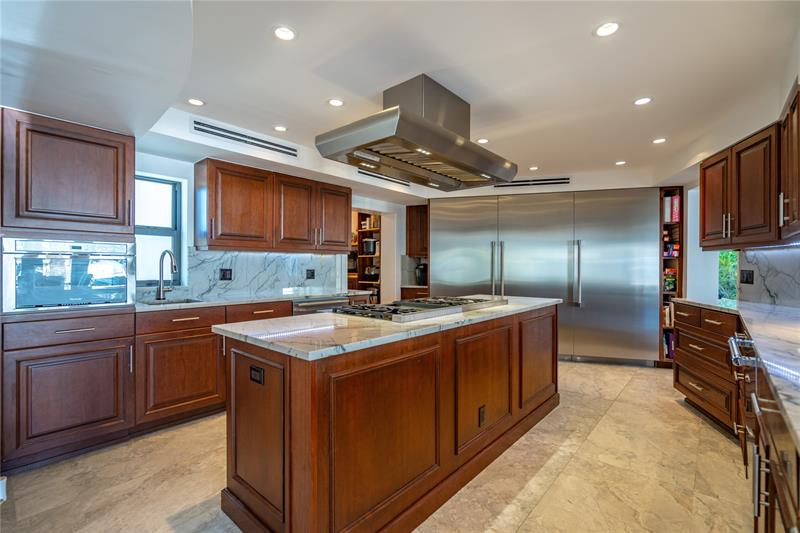 Image 16 of 68 For 2817 26th Ct