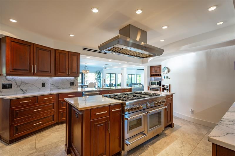 Image 18 of 68 For 2817 26th Ct