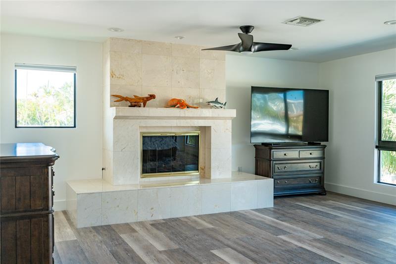 Image 30 of 68 For 2817 26th Ct