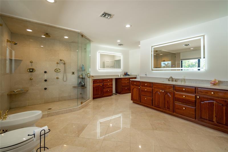 Image 33 of 68 For 2817 26th Ct