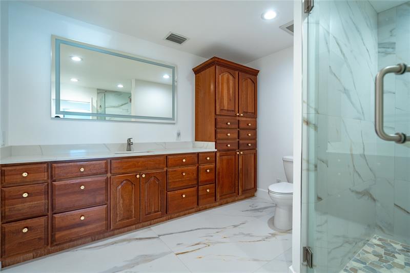 Image 35 of 68 For 2817 26th Ct