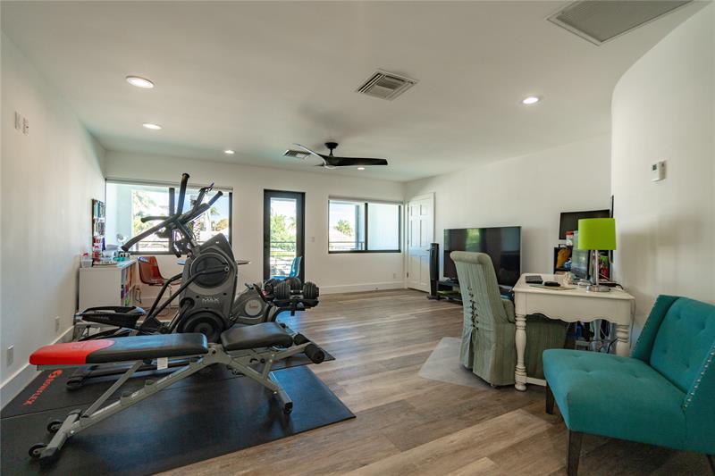 Image 36 of 68 For 2817 26th Ct