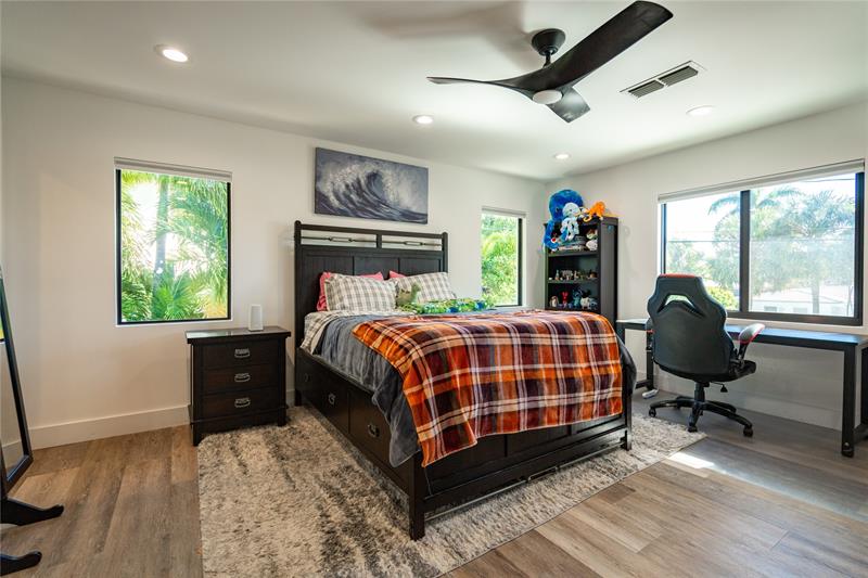 Image 42 of 68 For 2817 26th Ct