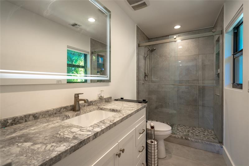 Image 43 of 68 For 2817 26th Ct