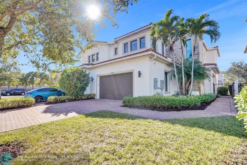 Details for 5957 Brookfield Cir, Hollywood, FL 33312