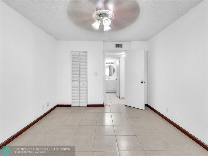 Image 14 of 19 For 2761 Taft St  311