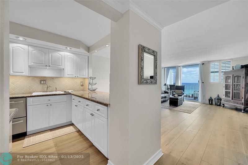 Image 6 of 35 For 211 Ocean Dr  1001