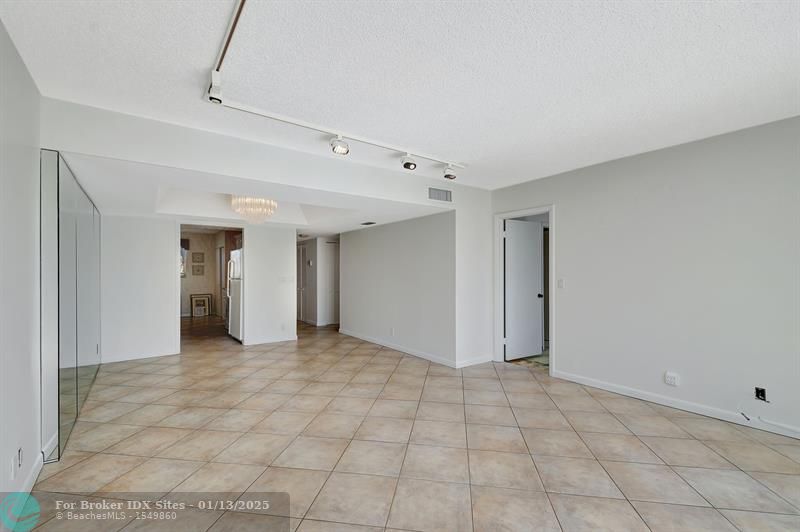 Image 17 of 86 For 6850 10th Avenue  209