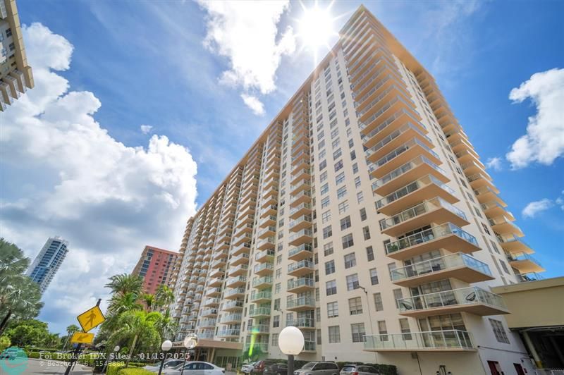 Details for 230 174th St  814, Sunny Isles Beach, FL 33160