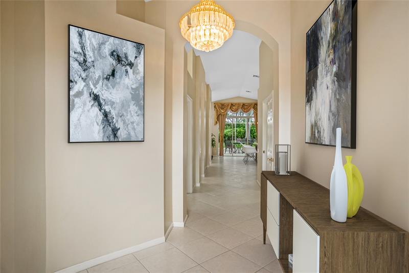 Image 3 of 22 For 5065 Glenville Dr