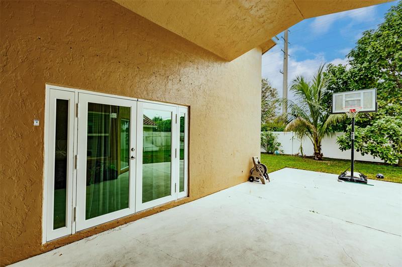 Image 14 of 42 For 5095 Rosen Blvd