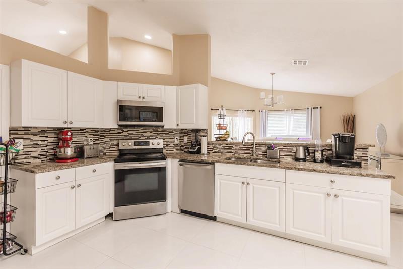 Image 18 of 42 For 5095 Rosen Blvd