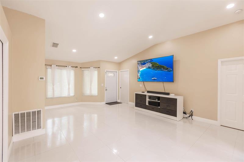 Image 37 of 42 For 5095 Rosen Blvd