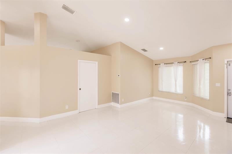 Image 38 of 42 For 5095 Rosen Blvd