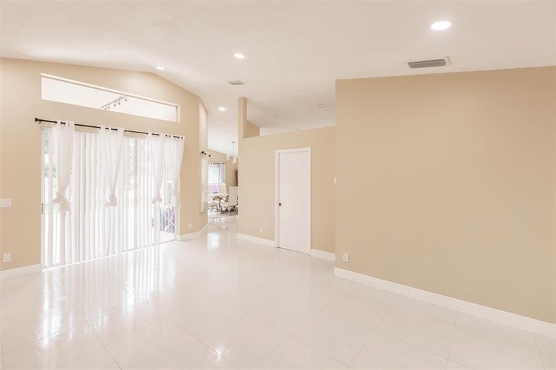 Image 39 of 42 For 5095 Rosen Blvd