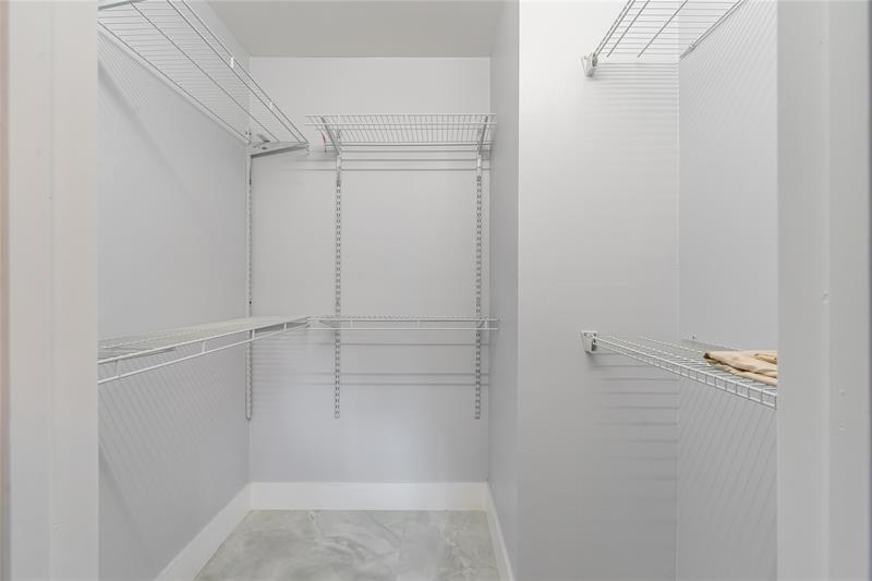 Image 10 of 64 For 9523 Hollybrook Lake Dr  102